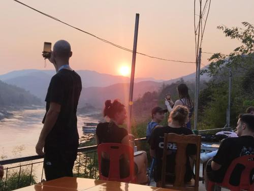 99 BACKPACKERS pakbeng