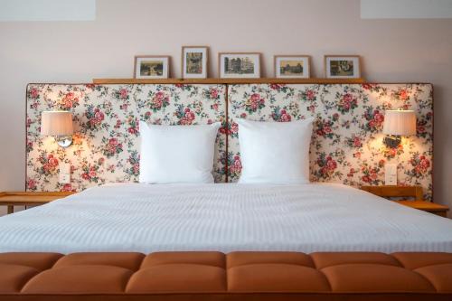 9Hotel Chelton