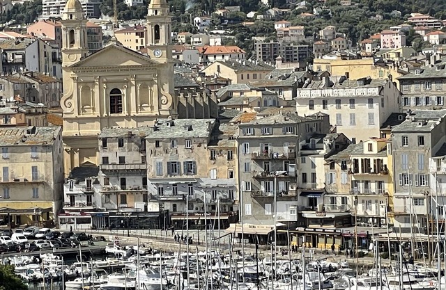 A 10 Mn plage Bastia Biguglia Villa 220 M2/1850 M2 Land