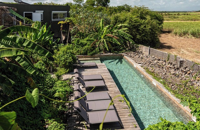 A 65m2 apartment for a romantic getaway with views over the sugarcane fields