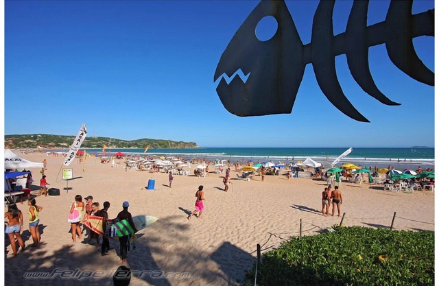 A 8 Minutos a pé da Praia de Geribá. Casa com Piscina, Sauna e Churrasqueira