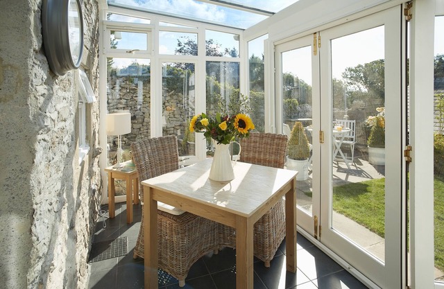 A beautiful one bedroom detached cottage, perfect for romantic breaks in the Peak District.