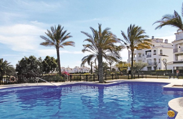 A beautiful view of the lake and the golf course offers this modern equipped apartment.