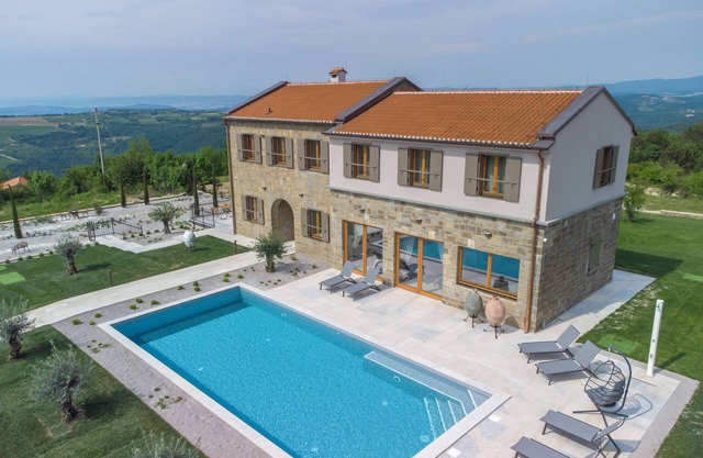 A beautiful villa renovated in traditional Istrian style with pool and spa