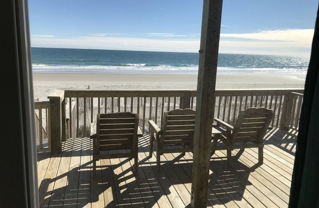 A Breath of Fresh Aire - the beach comes right up to your deck!