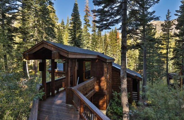 A Cabin by Heath, An Idyllic Escape in Lake Tahoe