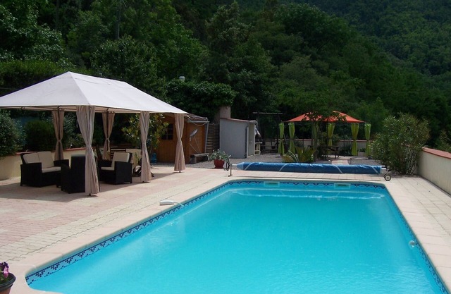 A Catalan country Appt with breathtaking views over the mountains