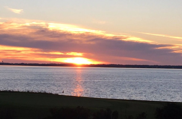 A Chance For Total Relaxation, Beautiful Sunsets, Beach, Pool, & Golf Access!