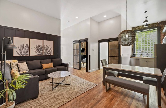 A Cleveland Modern and Historic Apartment