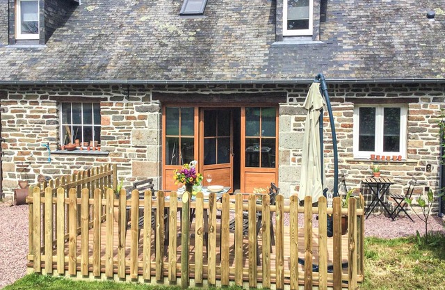 A comfortable, modern equipped house in the countryside with wood stove.