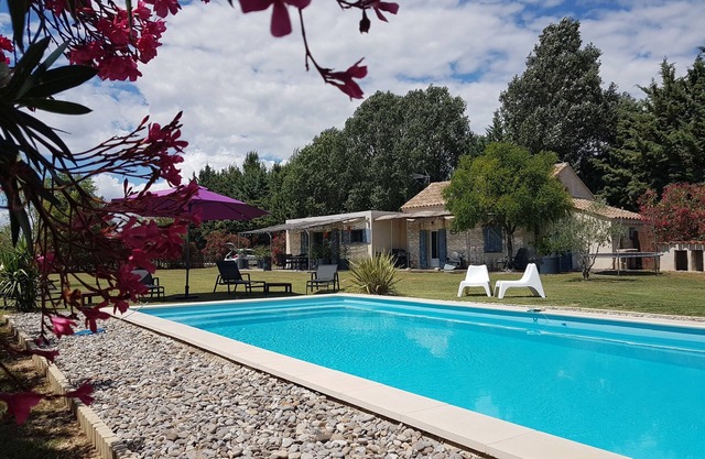 A country house in the heart of Provence with PRIVATE POOL