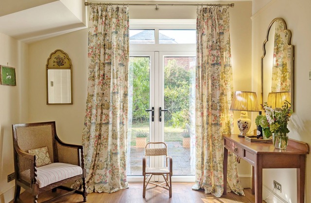 A country house that sleeps 4 guests in 2 bedrooms