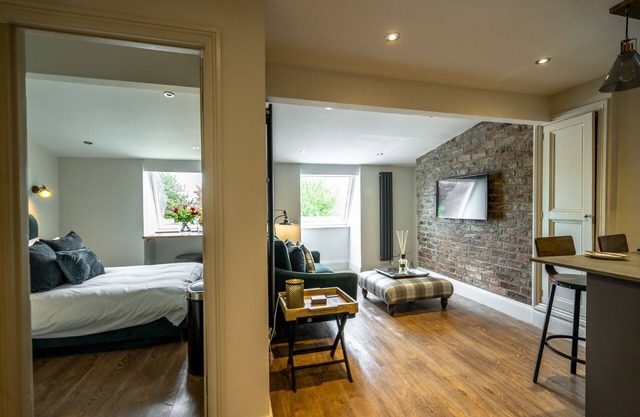 A couples retreat that sleeps 2 guests in 1 bedroom