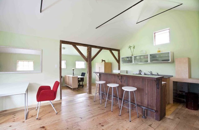 A Cozy Farmstead Cottage Amidst Two Barns in Hudson Valley