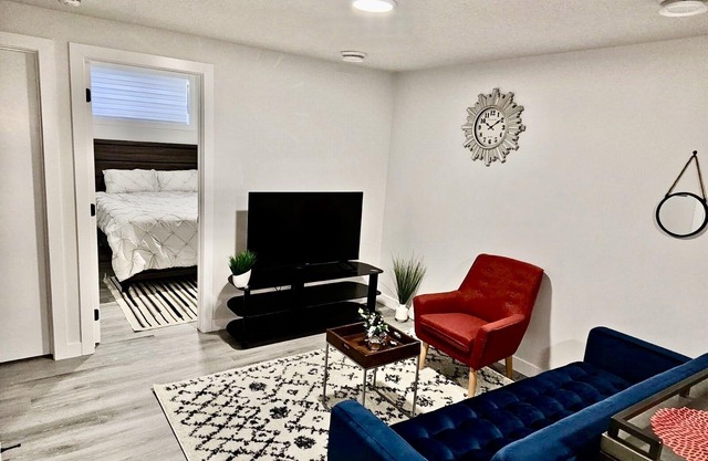 A cozy fully furnished 2Bedroom apartments, just 12 mins away from WEM