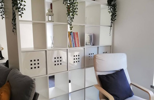 A cozy house between the countryside and the city. Pets allowed!