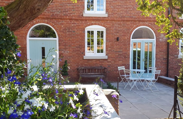 A delightful mews cottage within the private grounds of Breedon Hall