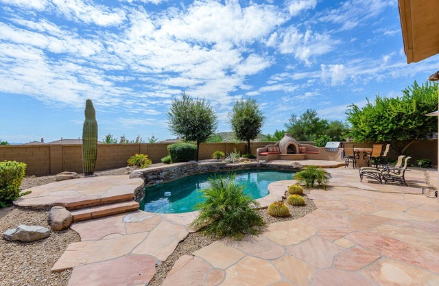 A Fountain Hills Gem, Pool, BBQ, Fireplace, Bar, Views!