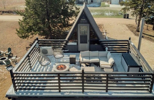 A-Frame with Hot Tub, Fire Pit, Game Room