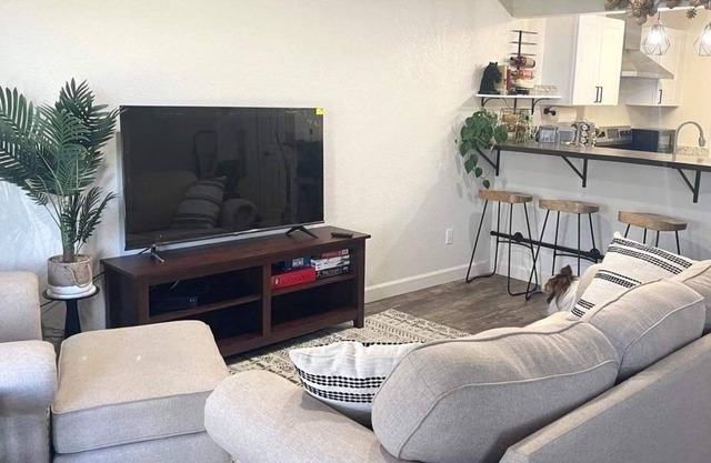 A. Fully Remodeled Home In Northeast Redding Bethel, Shops, Downtown