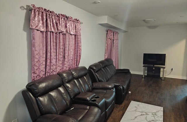 A home for a getaway nLocated in markham with 3 bedrooms and 3 washrooms .