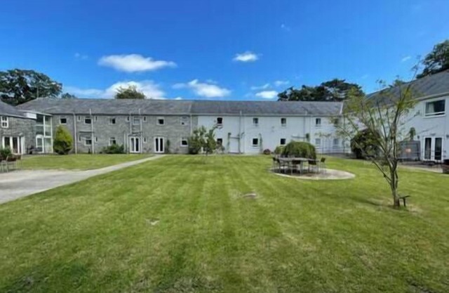 A Huge Holiday Home. When SIZE is important.