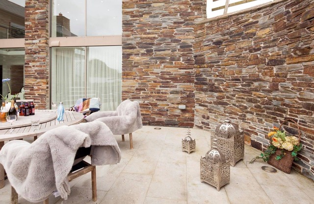 A large family home that sleeps 8 guests in 4 bedrooms