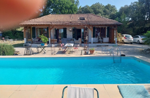 A little paradisehouse with a large swimming pool