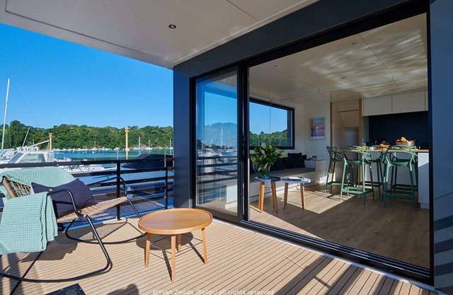 A lodge boat at Guidel-Plages marina