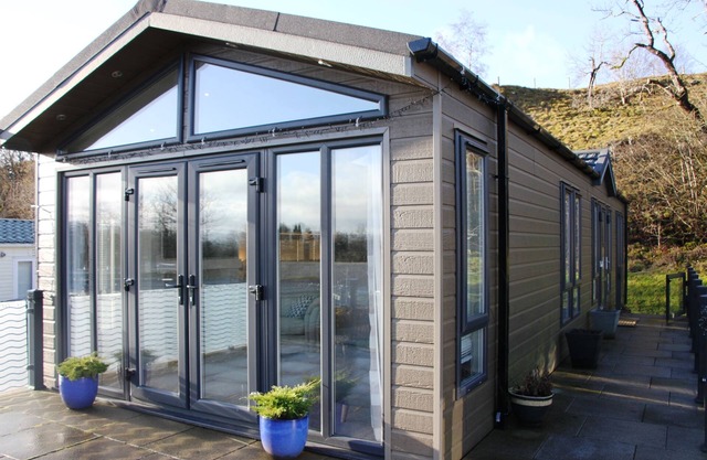 "A luxurious lodge in a stunning location"