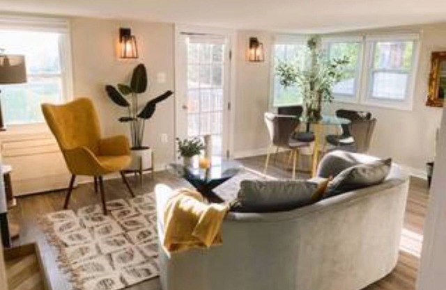 A newly renovated, pet-friendly Penthouse condo with private rooftop deck.
