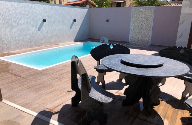 A Poucos Passos da Praia! Linda Casa, Espaçosa, Confortável e Segura Para Todos