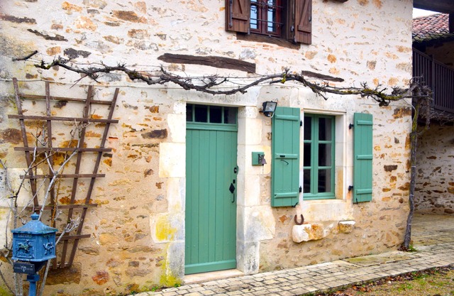 A pretty, well equipped, family and pet friendly gite