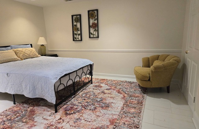A private and peaceful oasis with all amenities in quiet scenic Brookeville