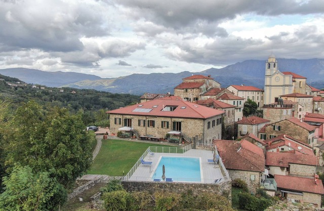 A private oasis in a medieval Tuscan village near Cinque Terrennnn