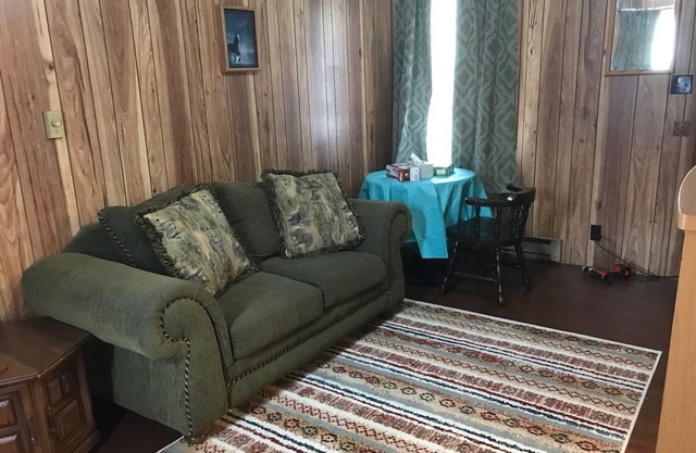 A Quaint, Private 1 Bdrm Apt, 10 mins from ND