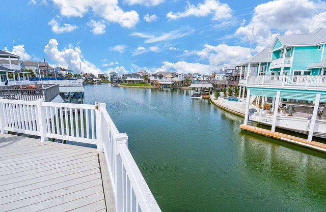 A Reel Good Spot! Spacious 5 bdrm/king beds/bunk