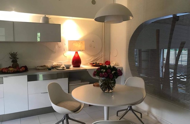 A SIMPLE APARTMENT