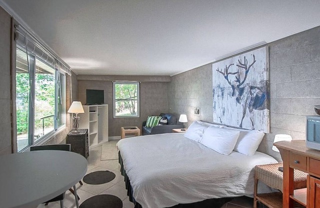 A small piece of heaven on the Lake