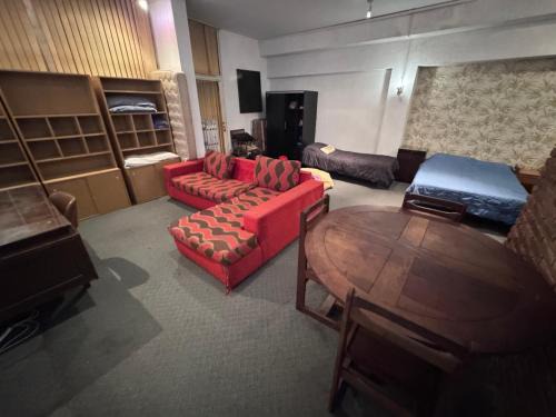 A spacious studio apartment in the heart of Acassuso