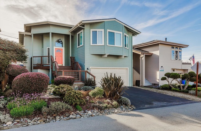 A Step Away : 3 BR, 2 BA House in Cambria, Sleeps 6