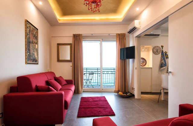 A stone's throw - Luxury Apartment