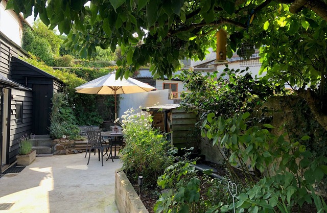 a stunning and cosy character cob cottage c1750