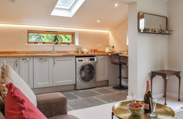 A stunning cottage with wonderful views, the perfect retreat yet still near amenities.