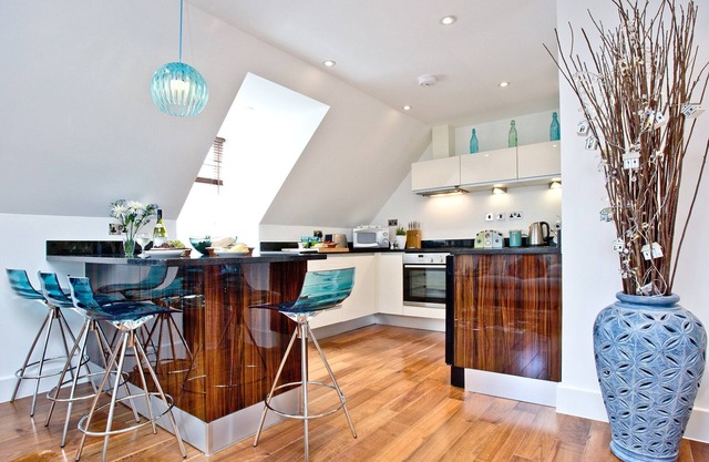 A stylish apartment set in an idyllic location in Watergate Bay.