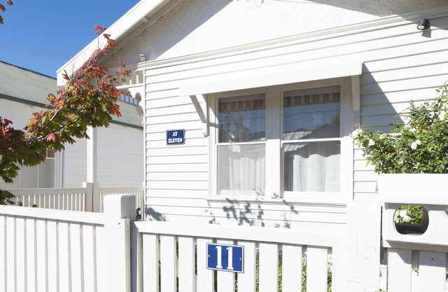 A stylish luxurious cottage, set in a quiet neighbourhood, close to every thing