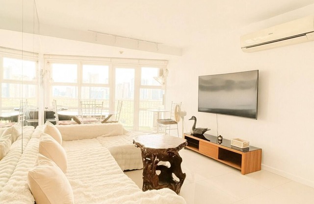 A Taste of Venice: Two Bedroom Apartment with Stunning Views