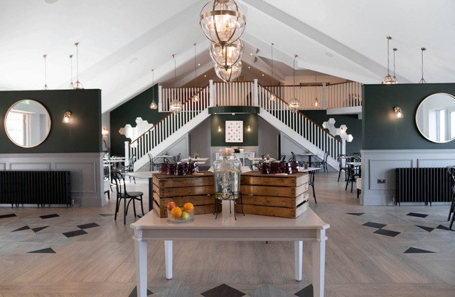 A the mole resort that sleeps 4 guests in 2 bedrooms