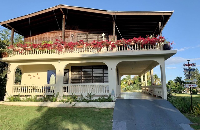 A traditional PR home, Clara’s Villa, near beaches and Downtown Boqueron.