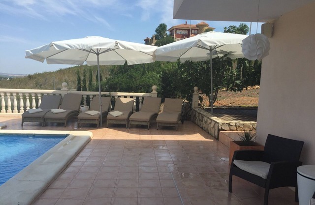 A tranquil family home to relaxHouse with garden